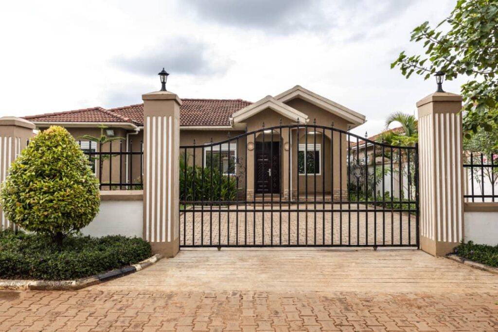 3 bedroom bungalow mirembe villers