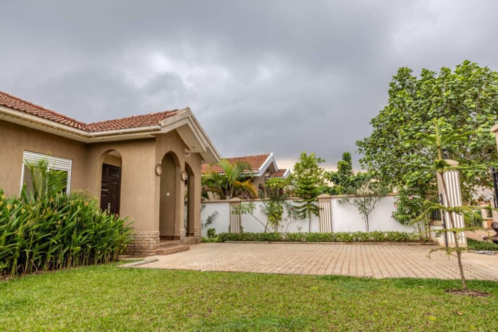 3 bedroom bungalow mirembe villers