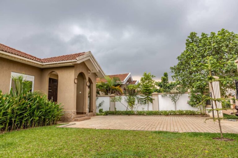 3 bedroom bungalow mirembe villers
